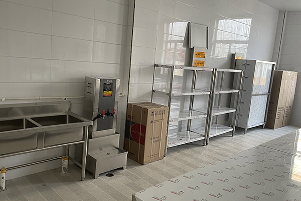 廚房簡易設(shè)備