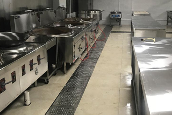 廚房設(shè)備的正確維護(hù)方式